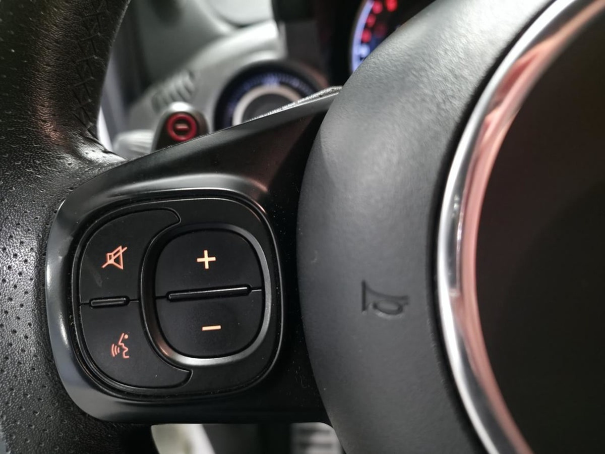 Abarth 500 1.4i 165 Abarth 595C Turismo | Ecran couleur | Mode Sport | Jantes en alliage 17"