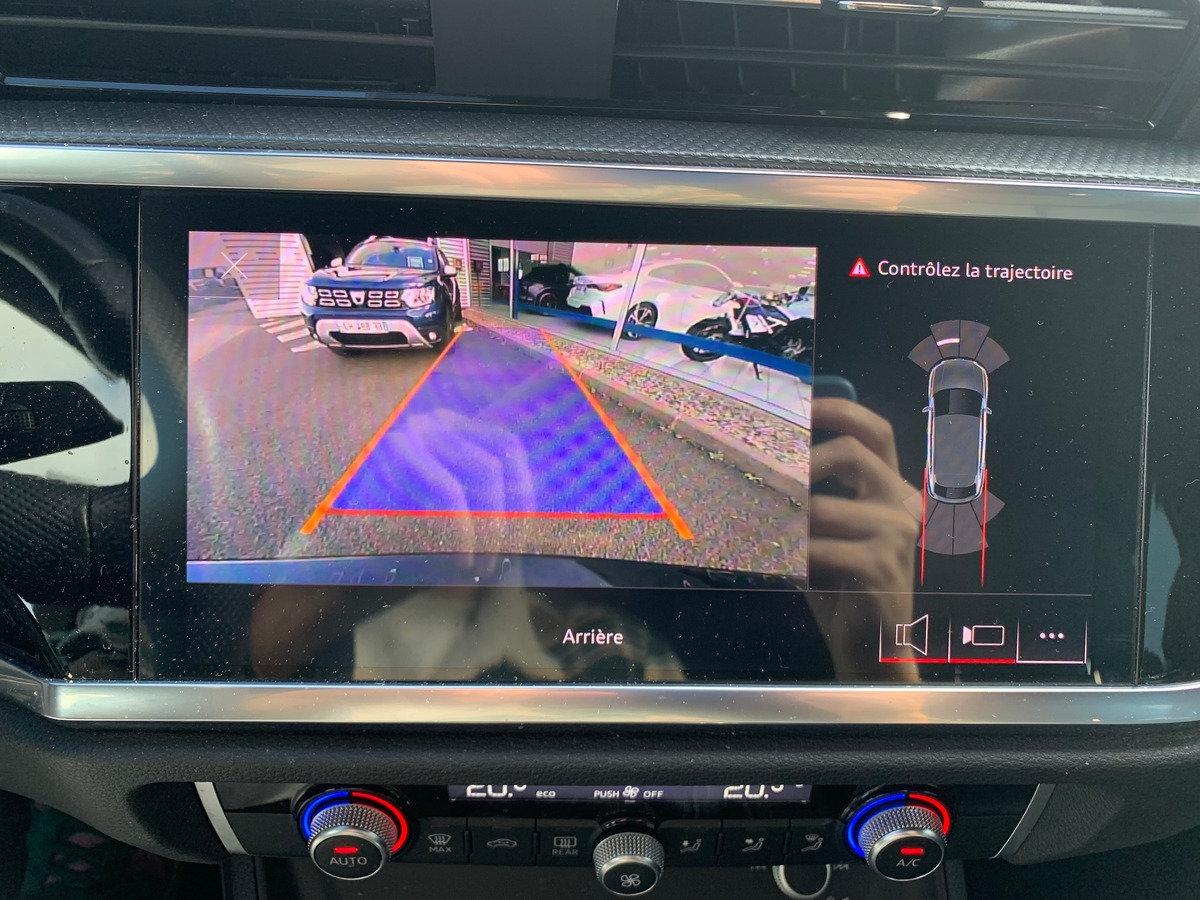 Audi Q3 Sportback 150 ch | S-Line | Caméra de recul | Apple car Play | Coffre assisté électriquement