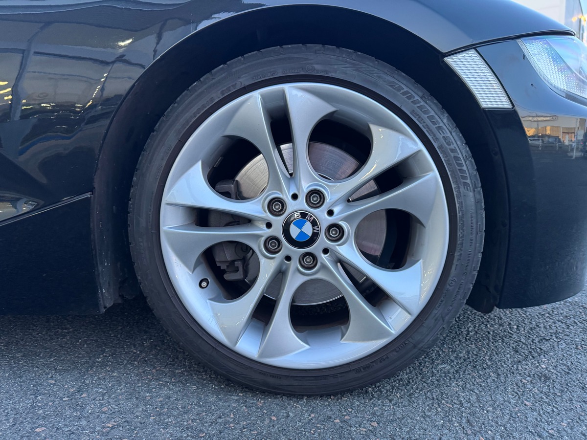 Bmw Z4 3.0si 265 ch | GPS | Volant et pommeau de vitesse M | Jantes 18'' | Climatisation | Cuir