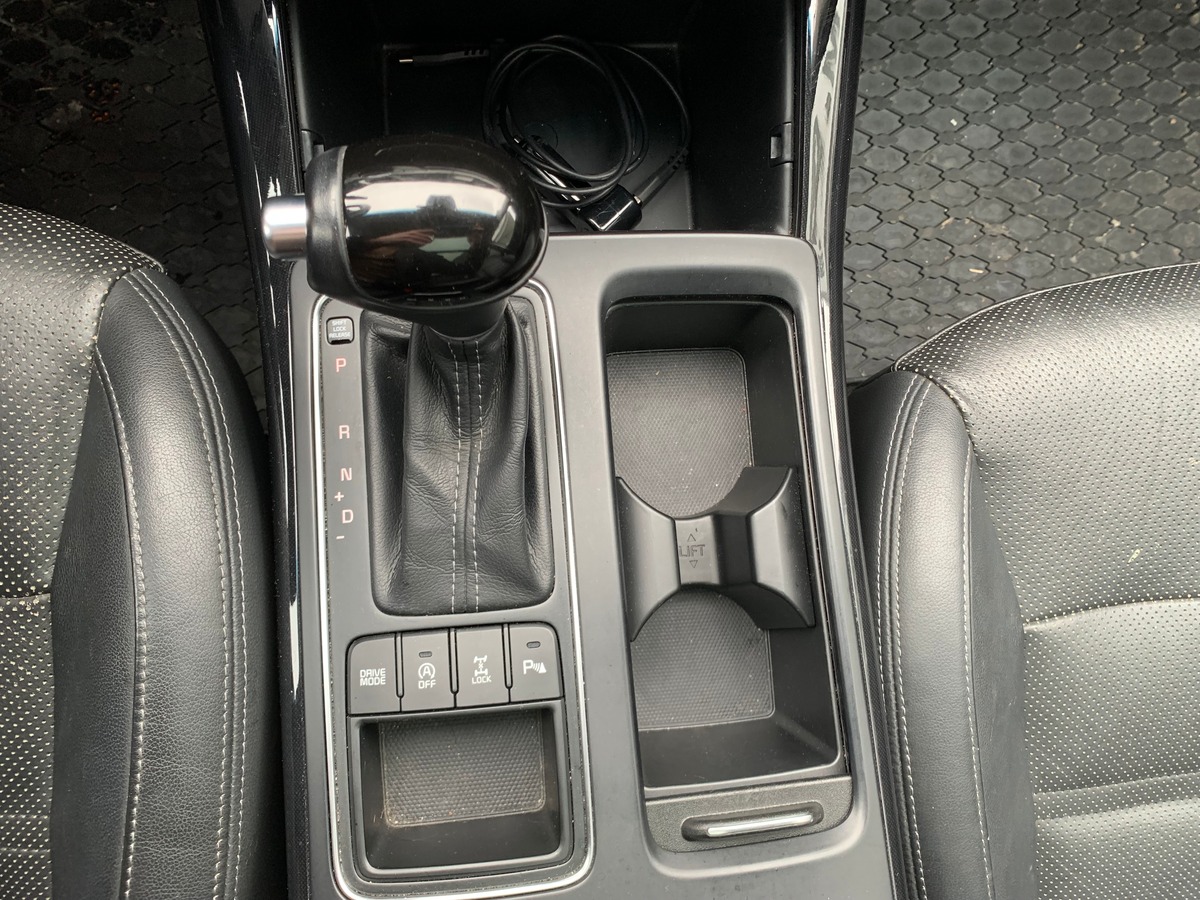 Kia Sorento 200 ch | Premium | 7 Places | AWD | Toit ouvrant panoramique | GPS | Régulateur vitesse