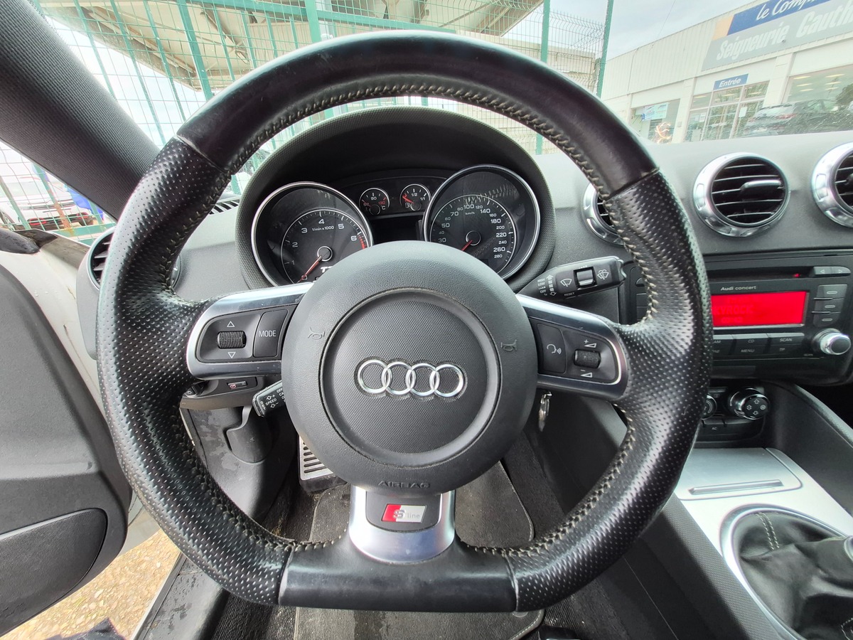 Audi TT 1.8 TFSI 160 S LINE
