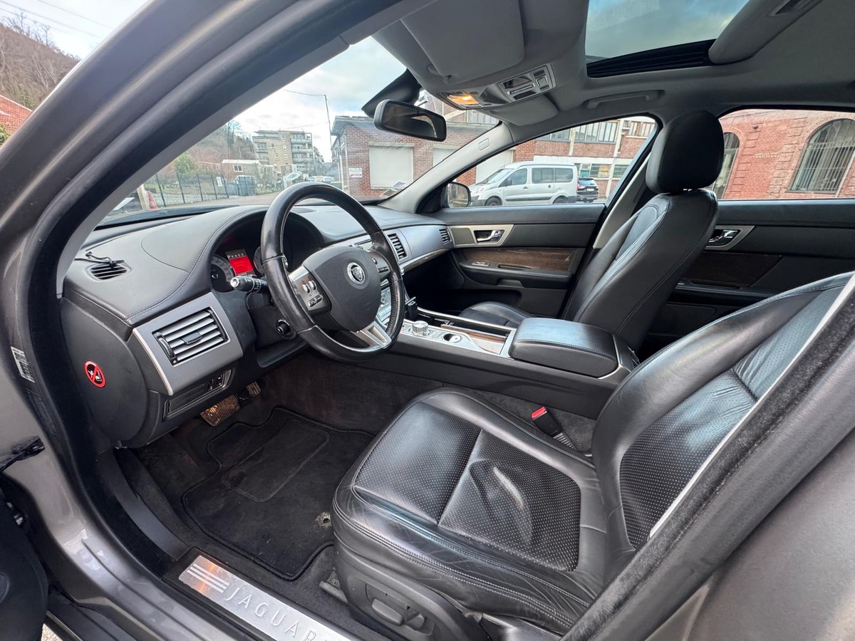 Jaguar XF 3.0 V6 Premium Luxury - Révisé - Garantie