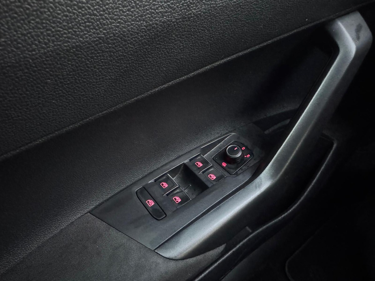 Volkswagen Polo VI 1.0 TSI 95 Confortline BVM