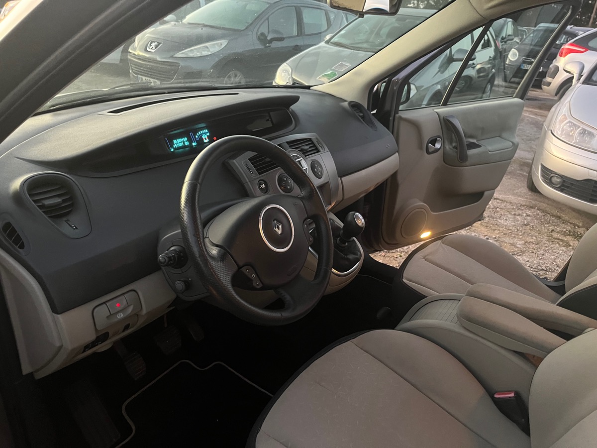 RENAULT Scenic 1.5 dci 168725KM