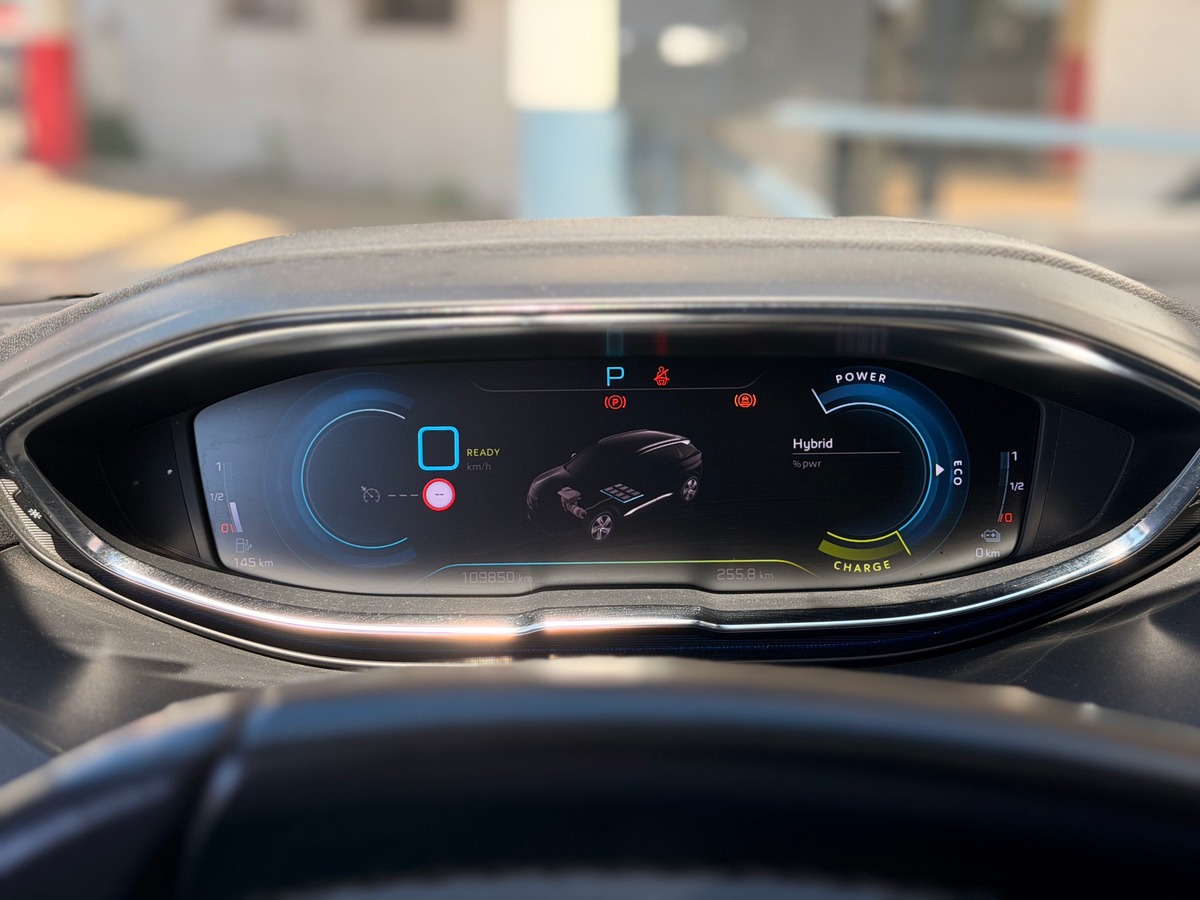Peugeot 3008 Allure Phase 2 1.6 THP 225 Hybrid e-EAT8 180 cv - Virtual cockpit