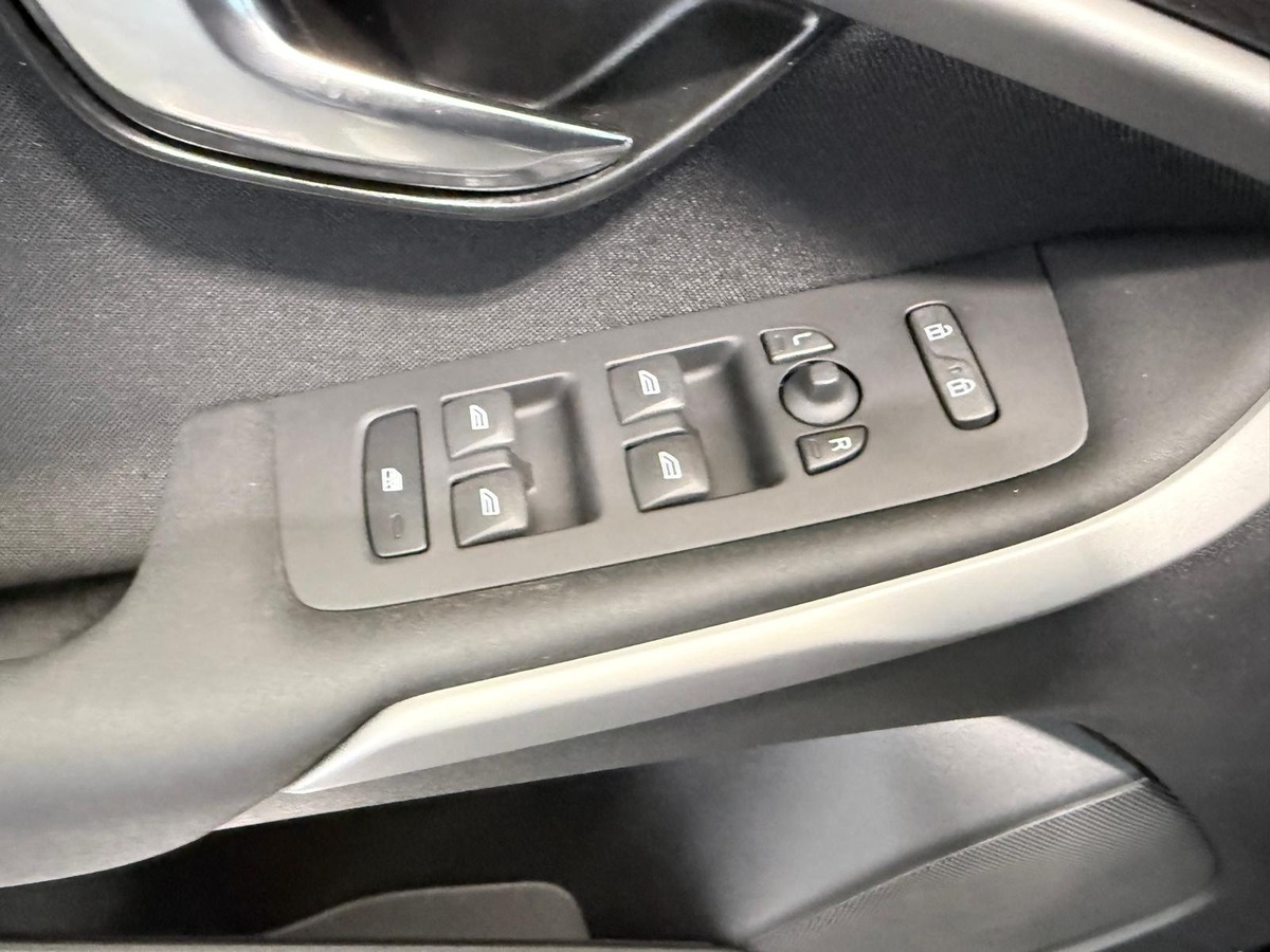 Volvo V40 1.6 D 115  KINETIC Première main