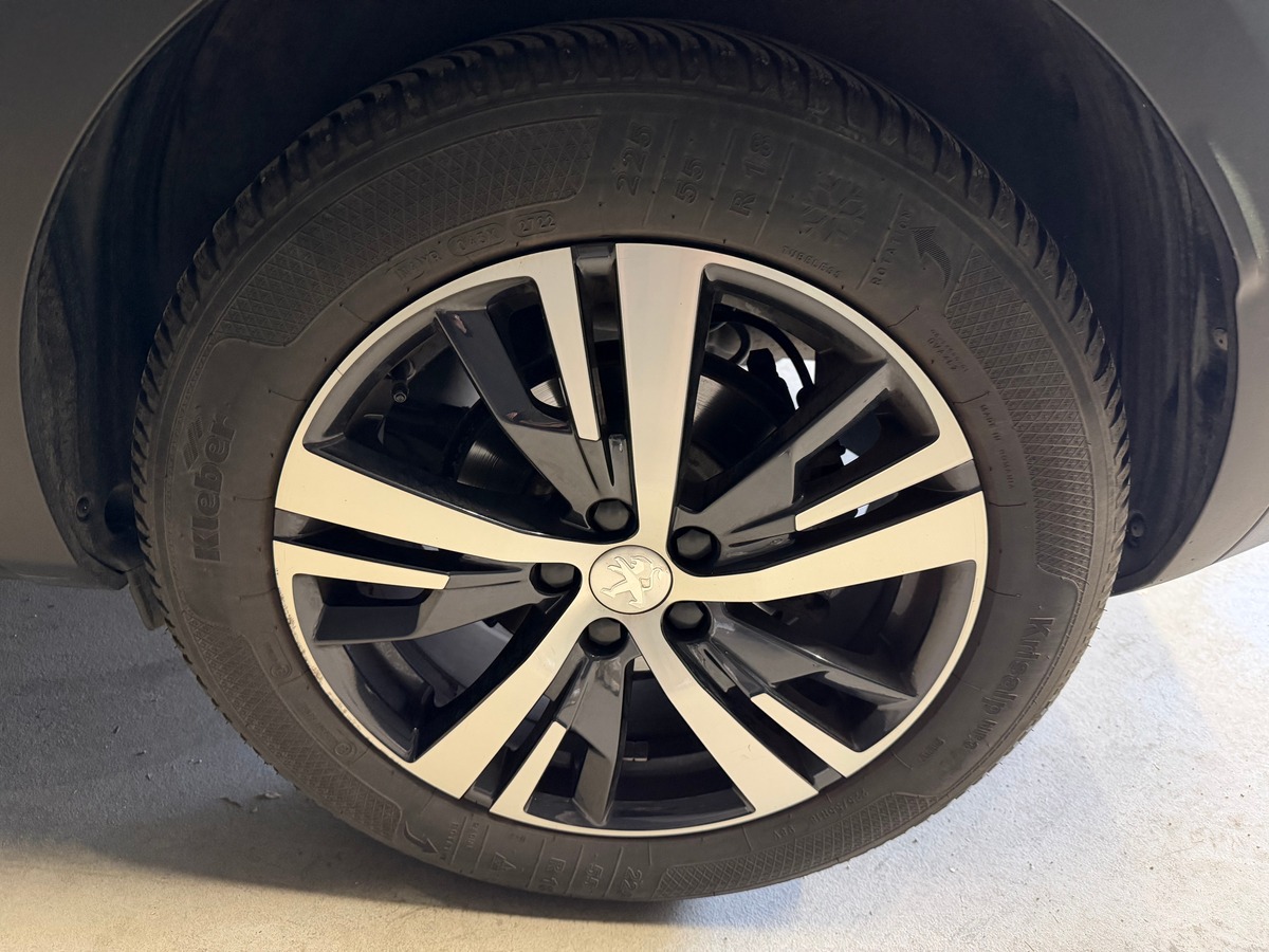 Peugeot 3008 1.5 hdi Allure Cock Pit / Hayon Electrique / Carplay Android / Caméra de Recul