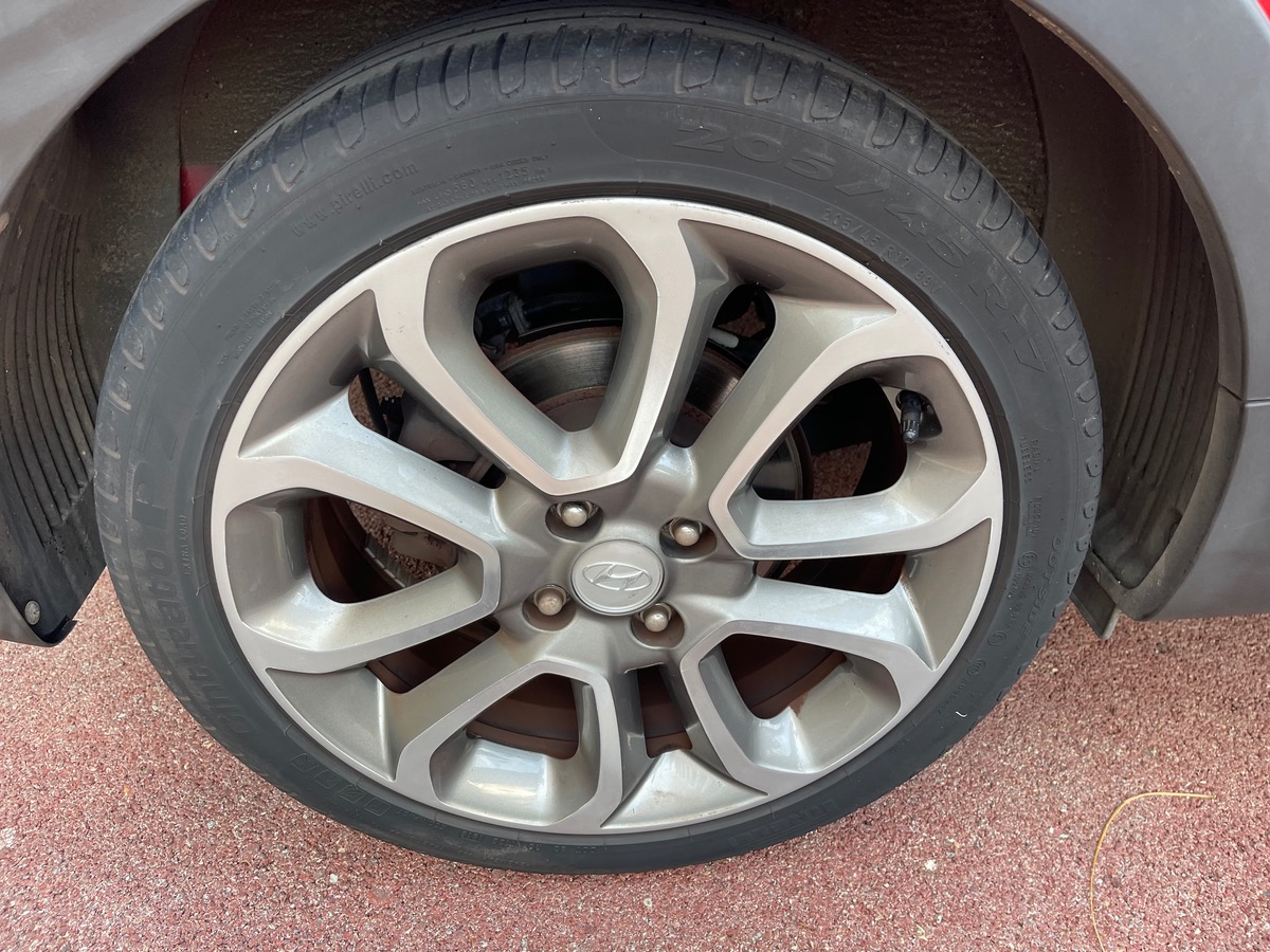 Hyundai i20 T-GDI 100 CV  Phase 2 / CarPlay / Caméra /Boîte auto / Jantes