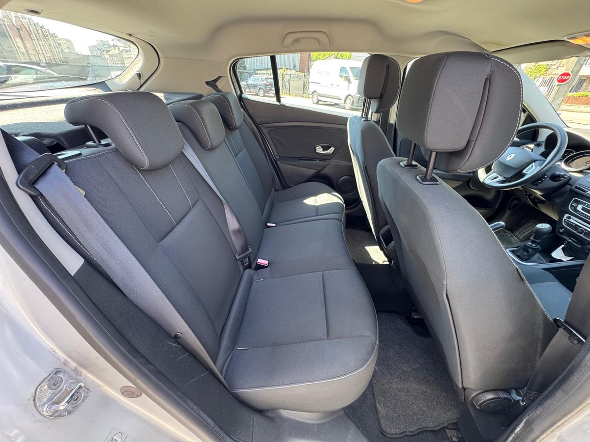 RENAULT Megane III 1.5 DCI 110CH EXPRESSION