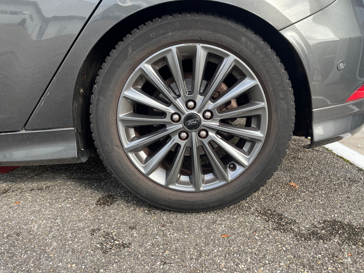 Ford Focus 1.0 Ecoboost 125ch ST LINE, Caméra de recul,  GPS, radars AV et AR, Clim Auto bizone