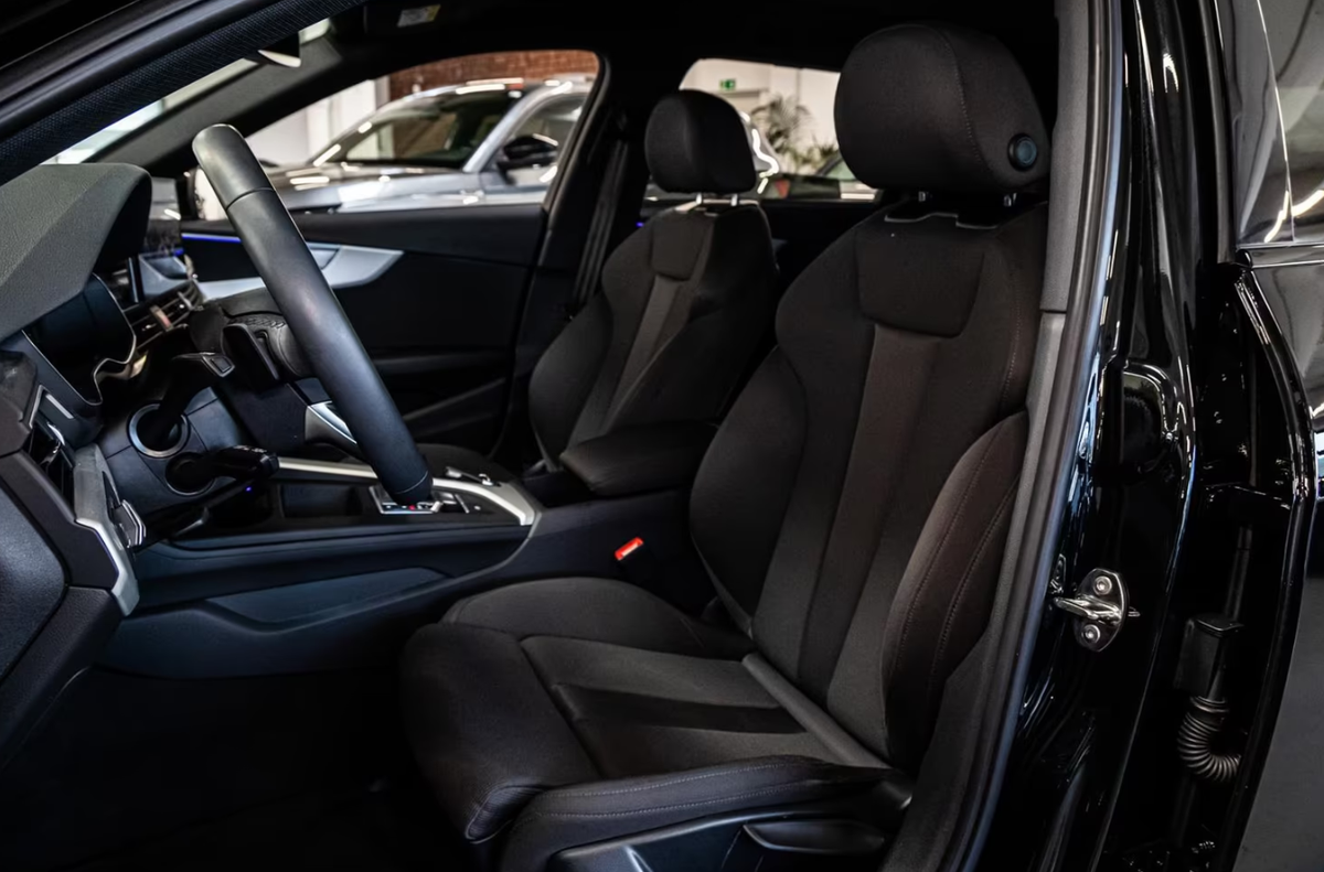 Audi A4 Avant V 40 TFSI 204ch Competition S tronic 7