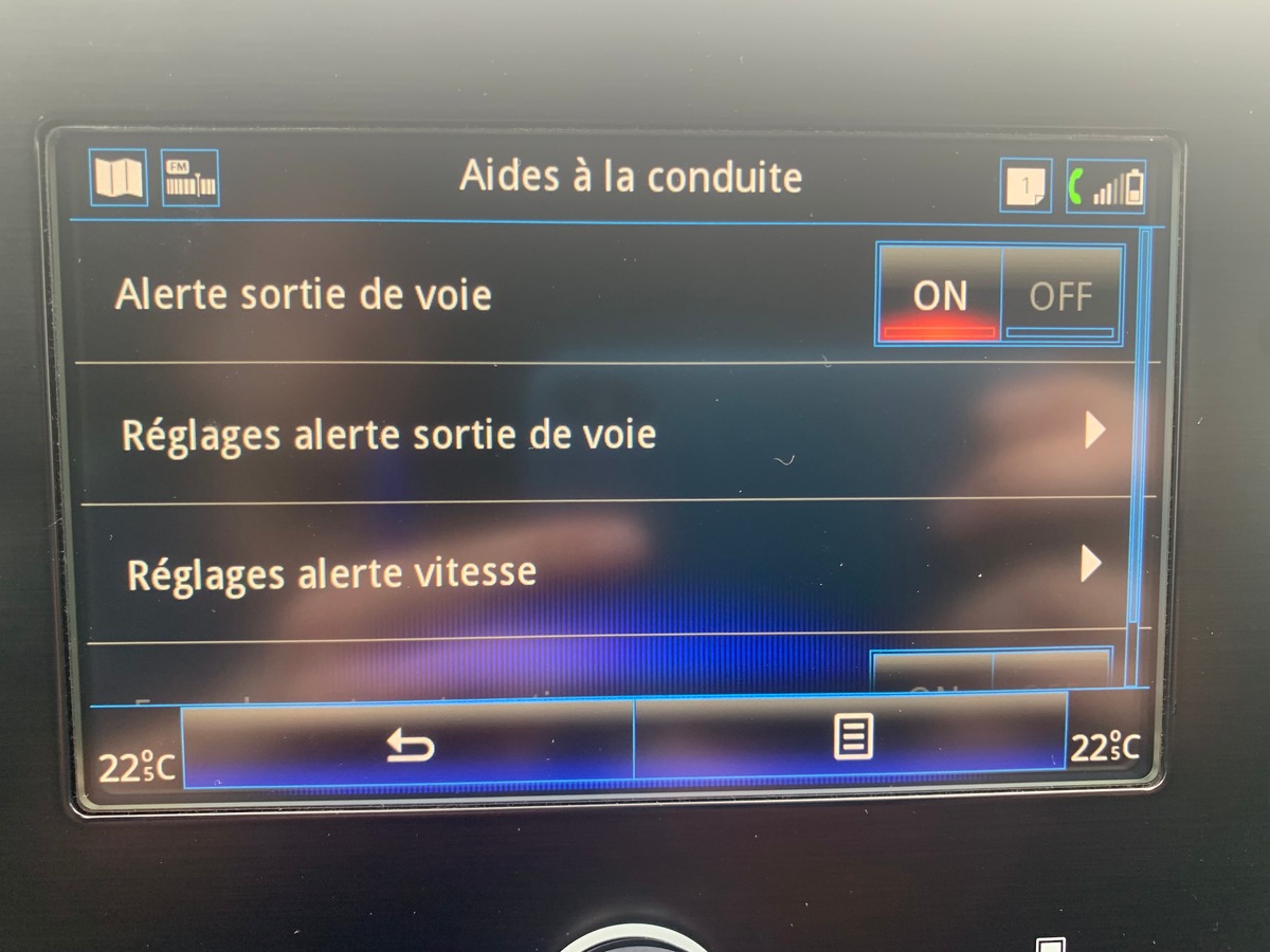RENAULT Megane IV 100 chevaux | Limited | Caméra de recul | Régulateur de vitesse | GPS | Bluetooth