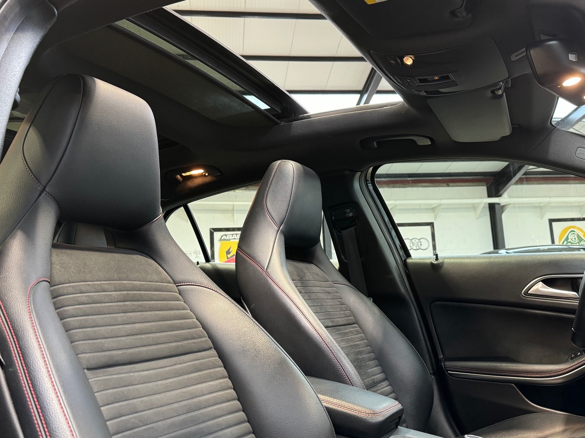 Mercedes-Benz GLA 220D 4MATIC 7G-DCT 170CV FASCINATION AMG APPLE CAR PLAY/ ATTELAGE