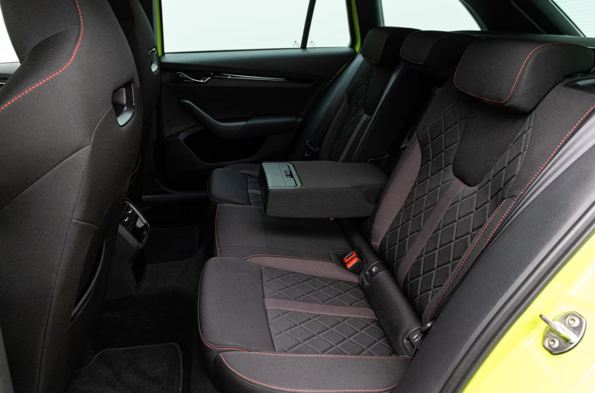 Skoda Octavia Combi IV 1.4 TSI PHEV iV 245ch RS DSG6e Hybride