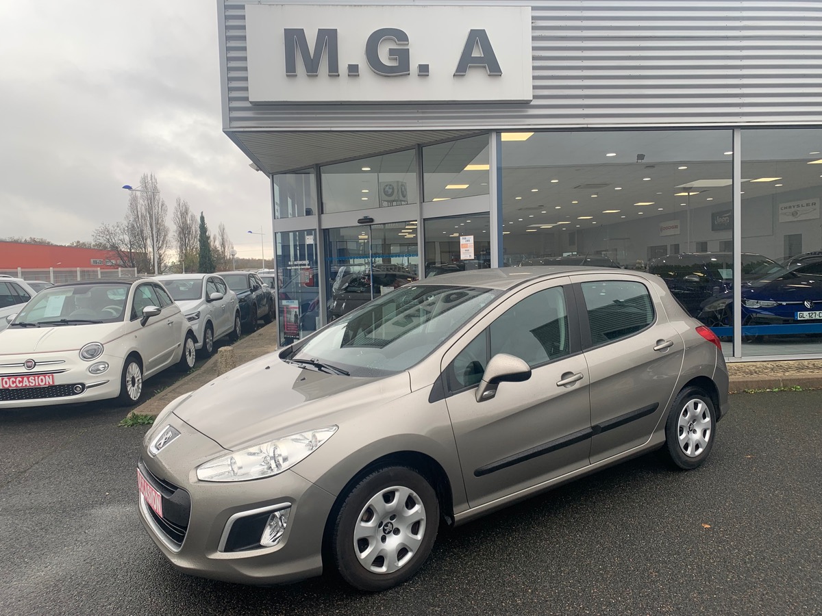 Peugeot 308 120 ch | Rétroviseurs électriques | Climatisation | Sièges rang 2 rabattables à plat