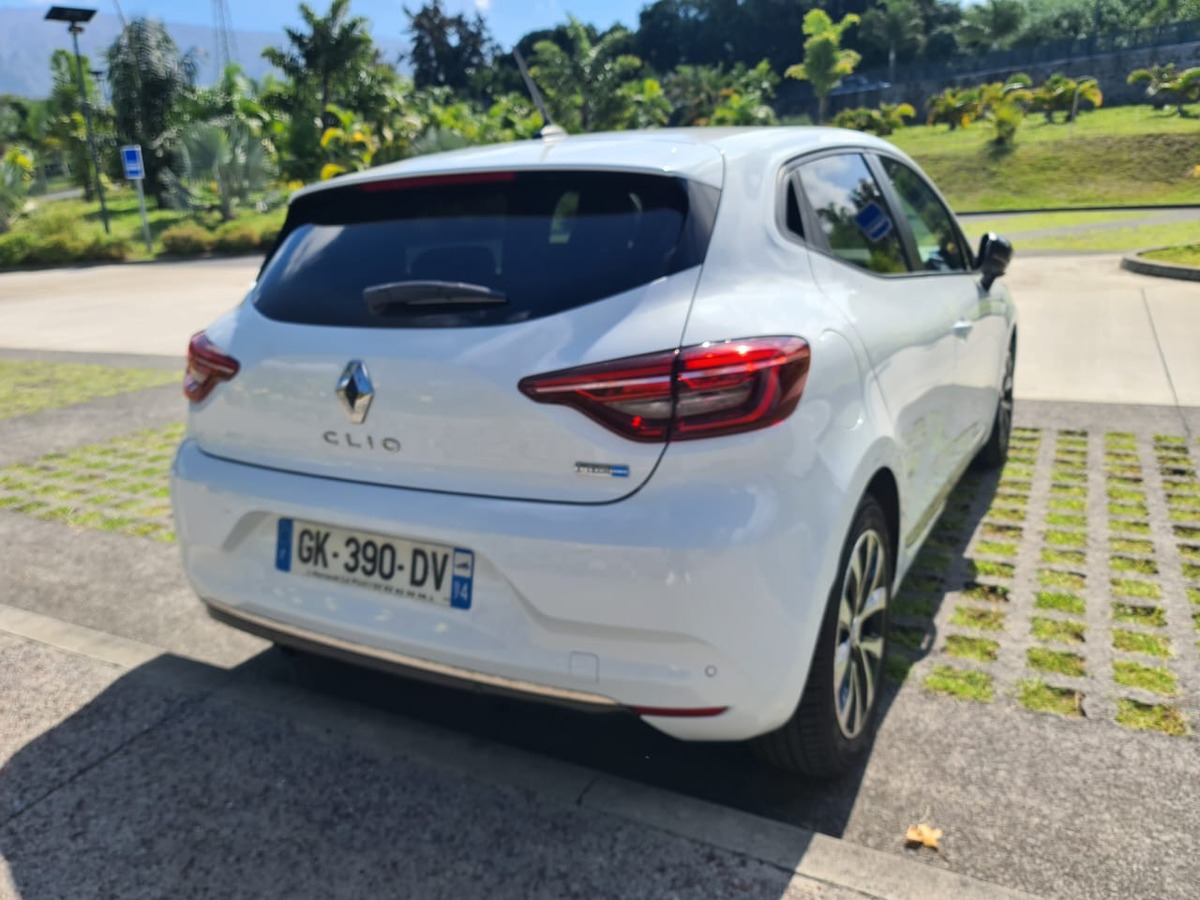 RENAULT Clio V E-TECH 140CV HYBRID