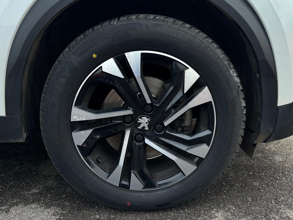 Peugeot 2008 BlueHDi 130 S&S EAT8 Allure