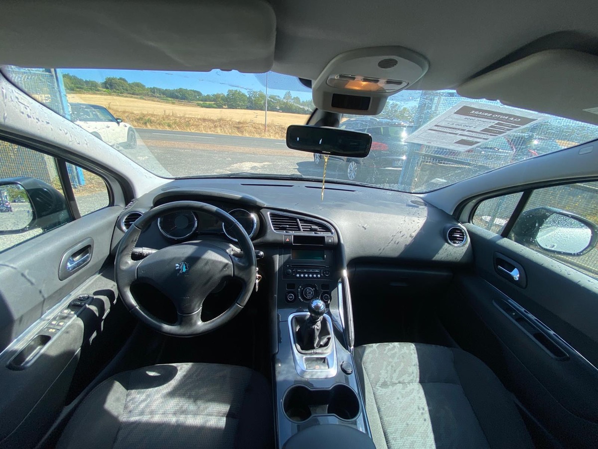 Peugeot 3008 1.6 hdi 112cv pack confort bon état 