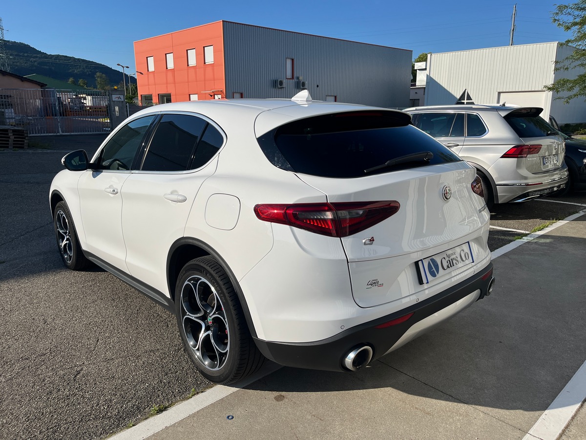 Alfa Romeo Stelvio 2.2 210CH Q4 SPORT EDITION, AT8, HAYON ELEC, CAMERA, MAINTIEN DANS LA VOIE
