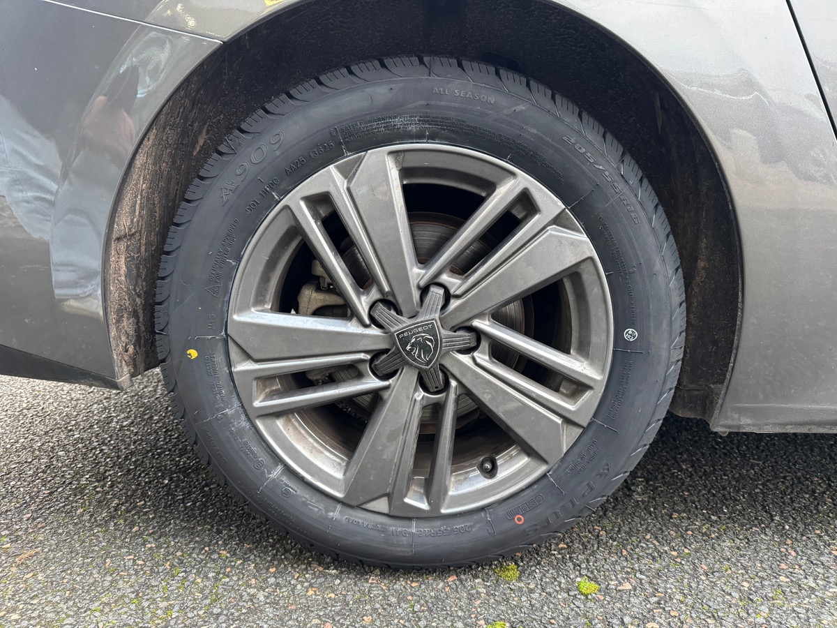 Peugeot 308 SW 130 ch | Active Pack | Capteur de pluie | Phares LED | Radar stationnement arriére