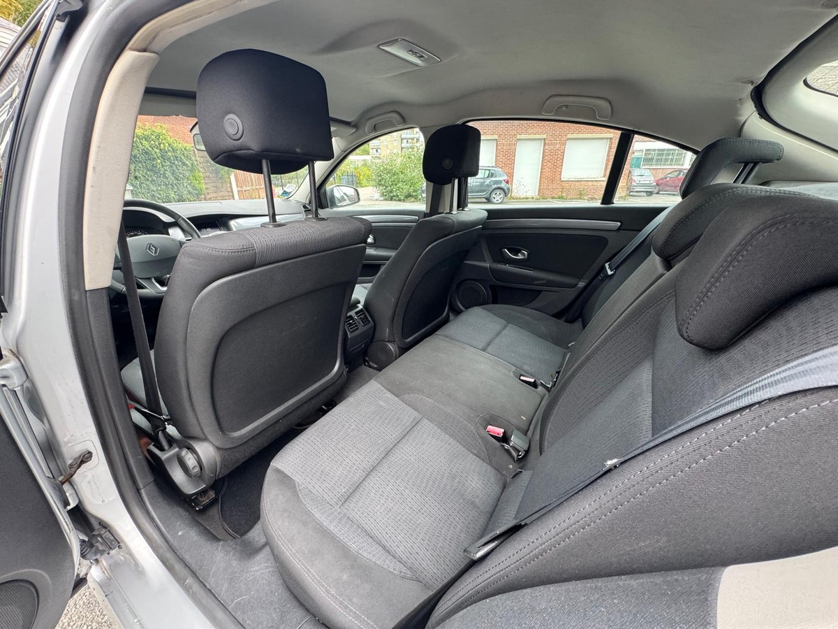 RENAULT Laguna III 1.5 dCi Black Edition - Révisée - Garantie