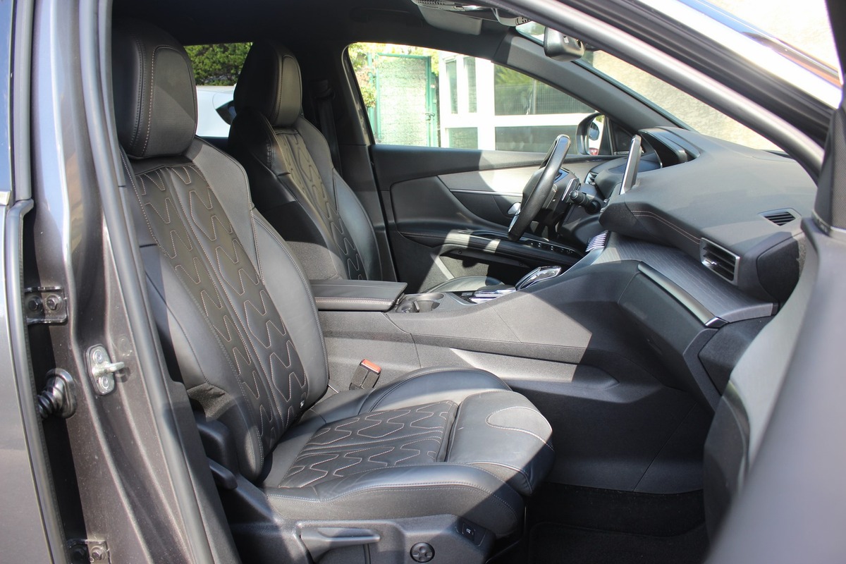 Peugeot 3008 II 2.0 BLUEHDI 180 ch GT EAT6 + CARPLAY + CUIR
