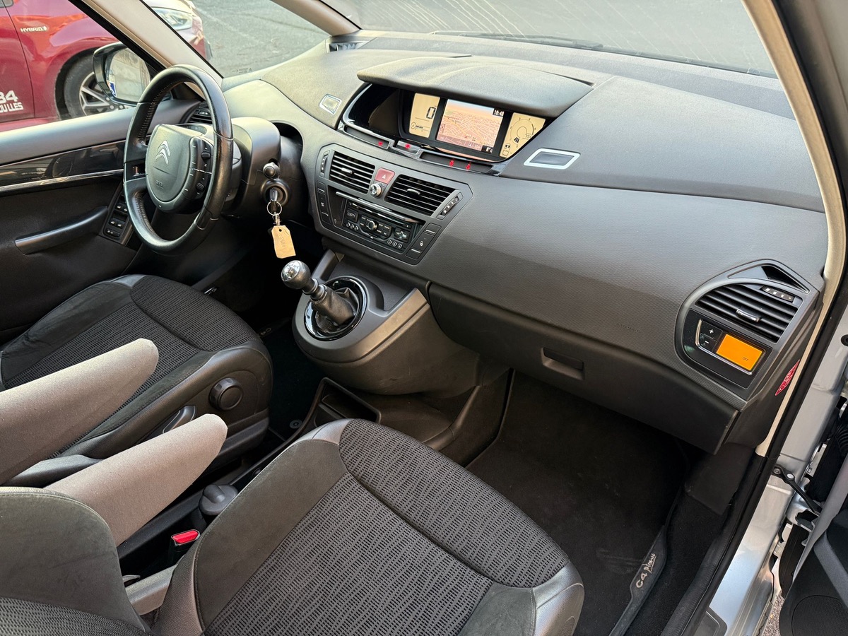 Citroën Grand C4 Picasso 1.6 HDI 115 CH 7 places exclusives crit2 4XCBLeut