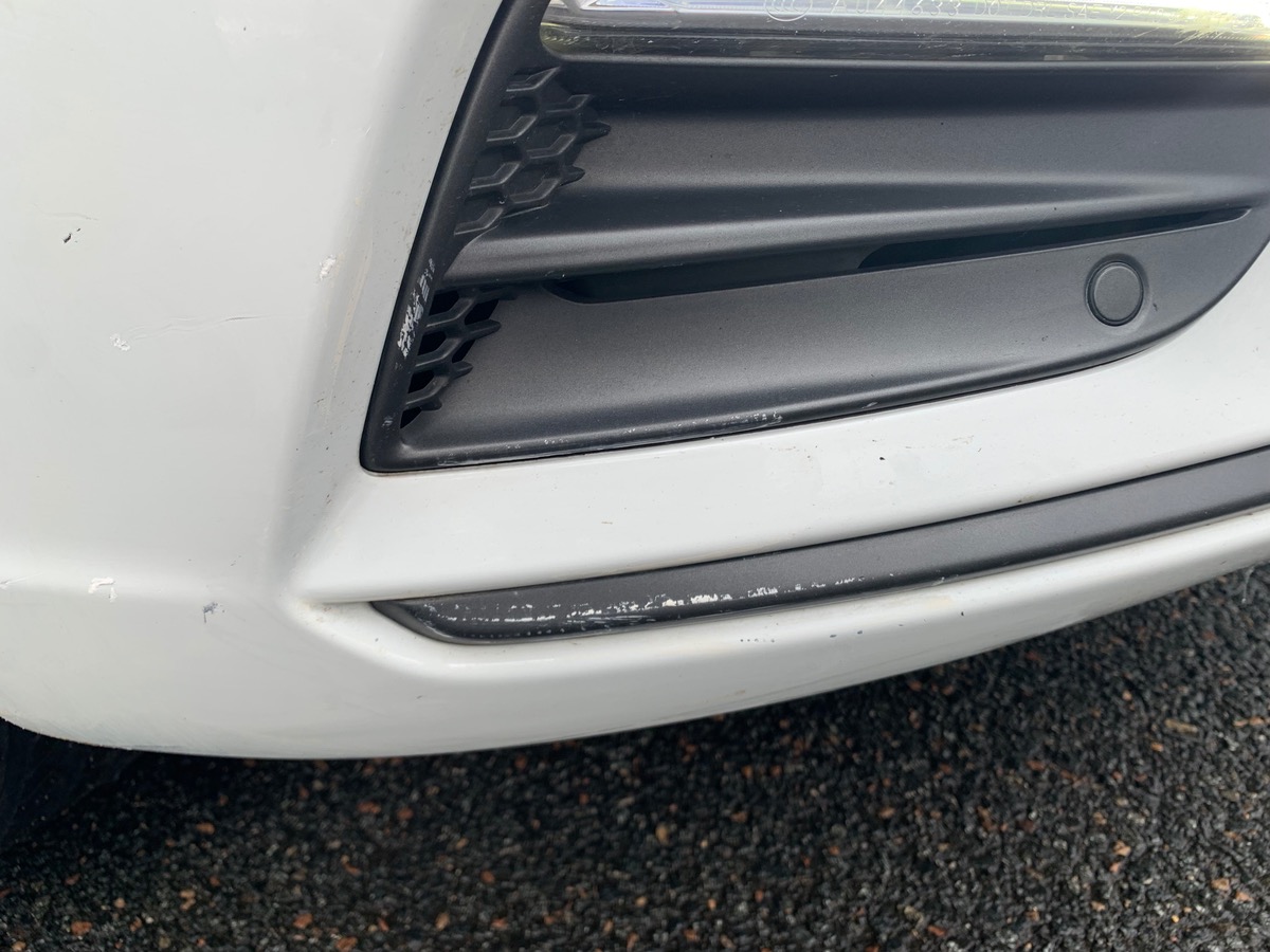 Volvo S60 150 ch | R-design | Attelage amovible | Régulateur vitesse | Radar stationnement arriére