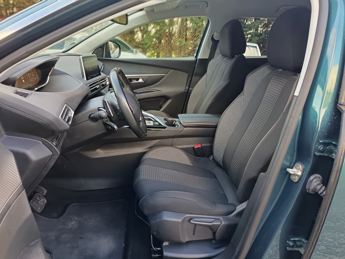 Peugeot 5008 1.2L 130 CH EAT8 ACTIVE BUSINESS Gtie 6 mois