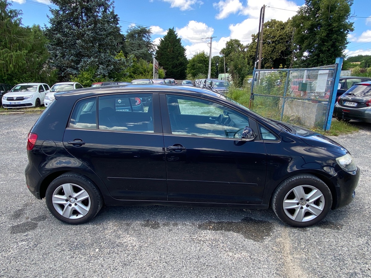 Volkswagen Golf 6 plus 2.0 tdi 110cv 307280km embrayage + volant moteur neuf