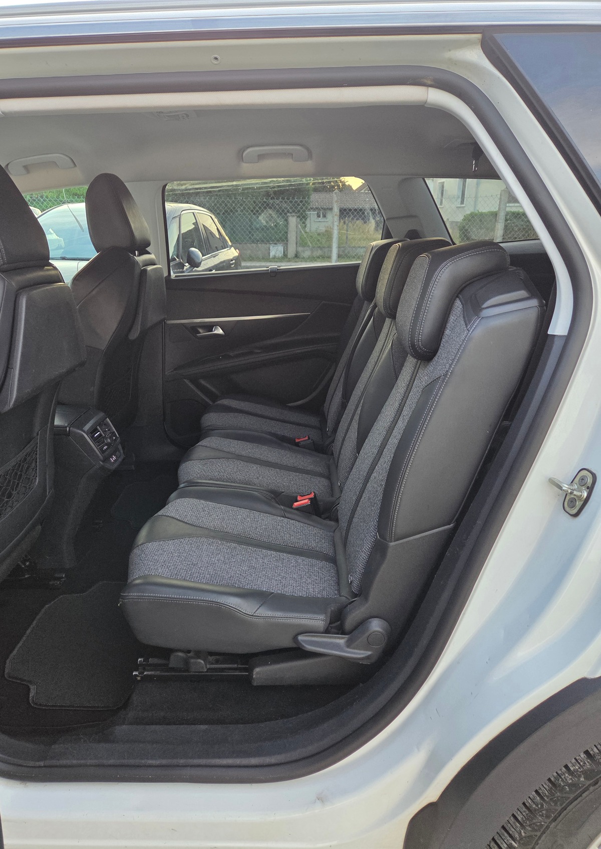 Peugeot 5008 1.6 BHDI 120 CV EAT6  PACK ALLURE / 7 PLACES /  TVA RECUPERABLE 12491.67 HT