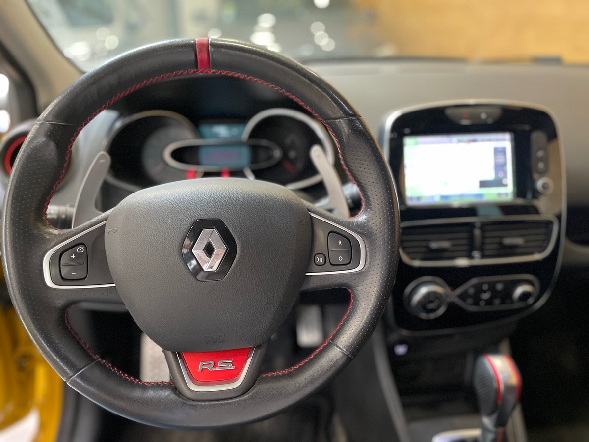RENAULT Clio IV 200ch RS CUP EDC