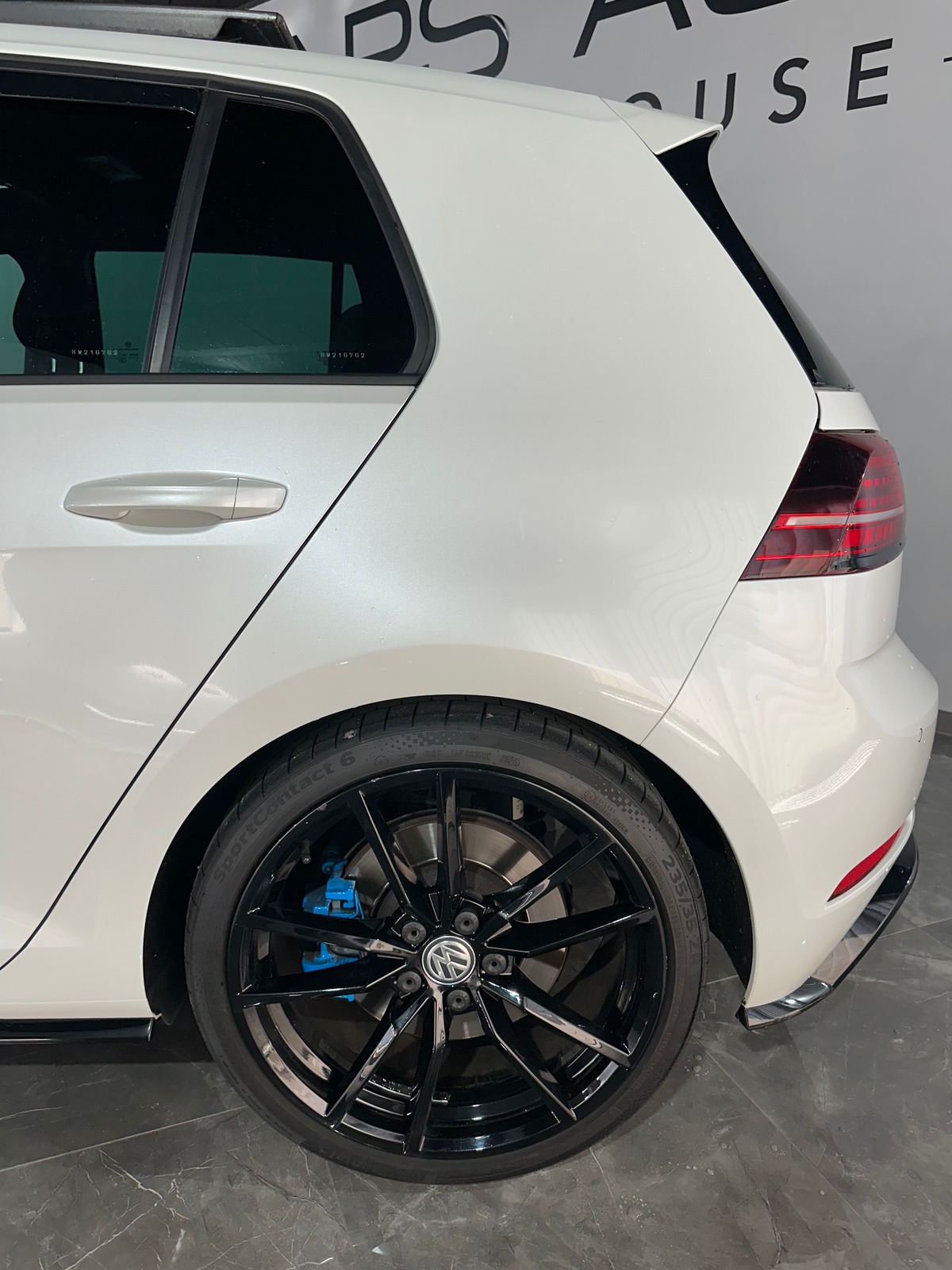 Volkswagen Golf 2.0 TSi 300 CH AKRAPOVIC