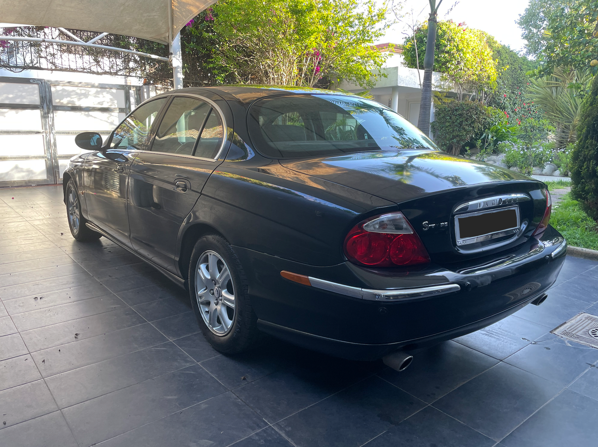 Jaguar S-Type 3.0 V6 (243 ch)