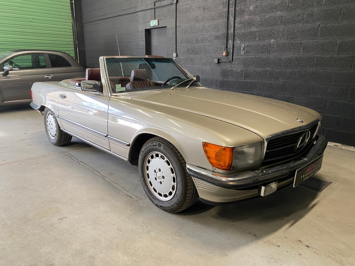 Mercedes-Benz Classe SL 560 v8 cabriolet w 107