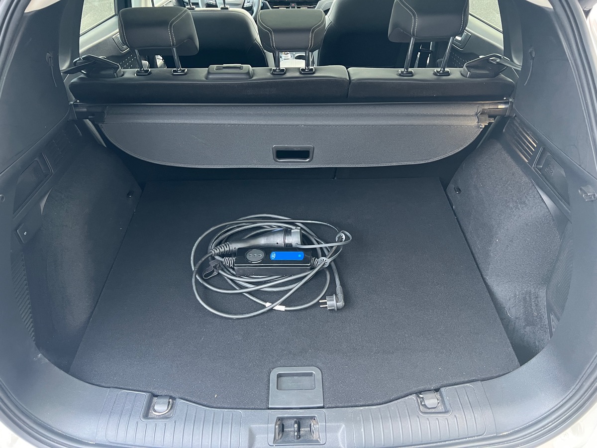 Ford KUGA PHEV 225 ch | VIGNALE | Toit Panoramique | Attelage | Roue secours | Pack Technologique