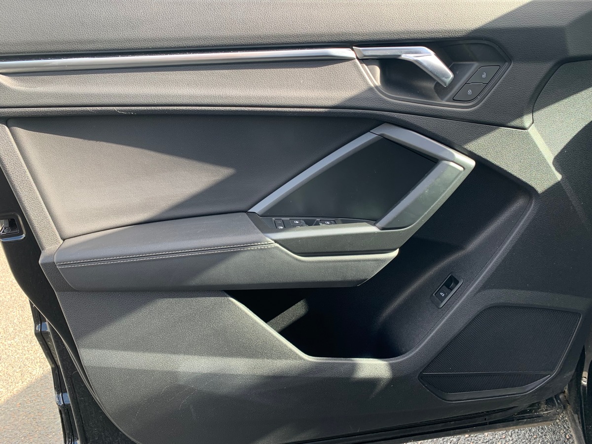 Audi Q3 Sportback 150 ch | S-Line | Caméra de recul | Apple car Play | Coffre assisté électriquement