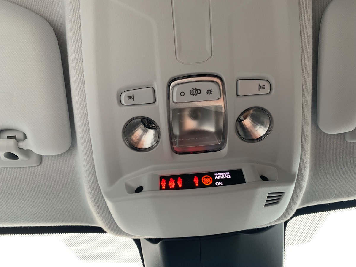 Peugeot 208 100 ch | Active | Aide stationnement arrière | Sièges avant chauffants | Écran tactile