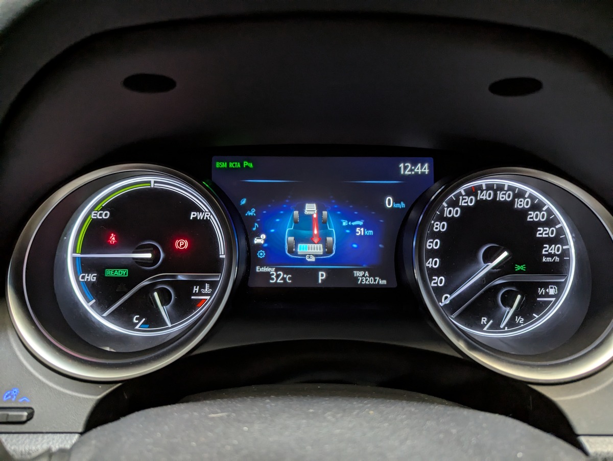 Toyota Camry 2.5 218h Design