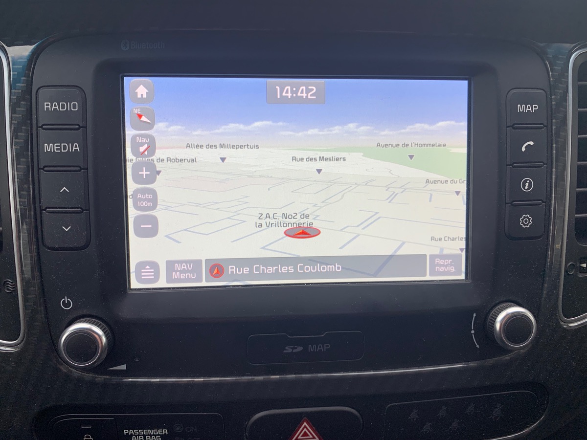 Kia Carens 141 ch | PREMIUM | 7 Places | Phase 2 | Attelage| Toit ouvrant | Caméra de recul | Jantes