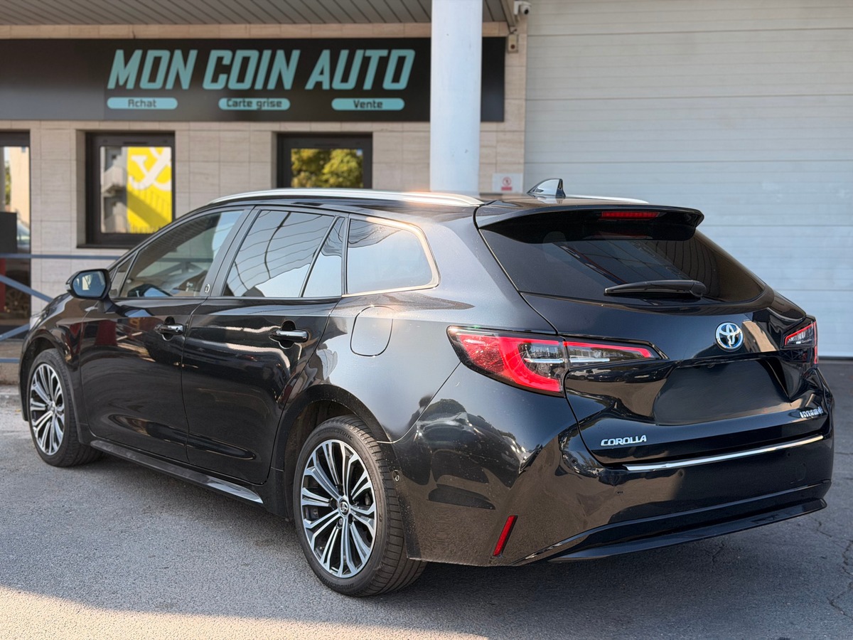 Toyota Corolla Design Touring Sports 1.8 VVT-i GPS 122 HSD CVT 98 cv Boîte auto