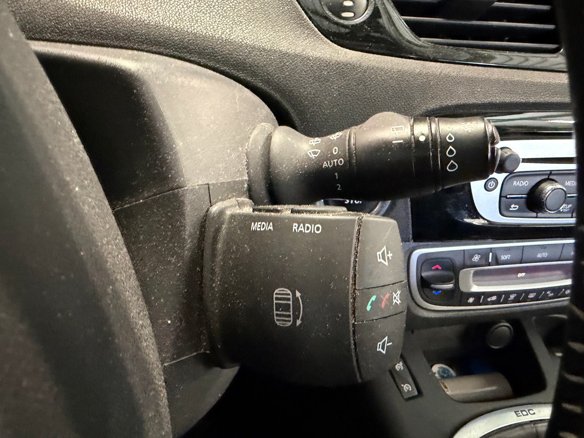 RENAULT Megane Scenic 1.9 dci EDC Bose 1ere Main / Kit distribution Ok