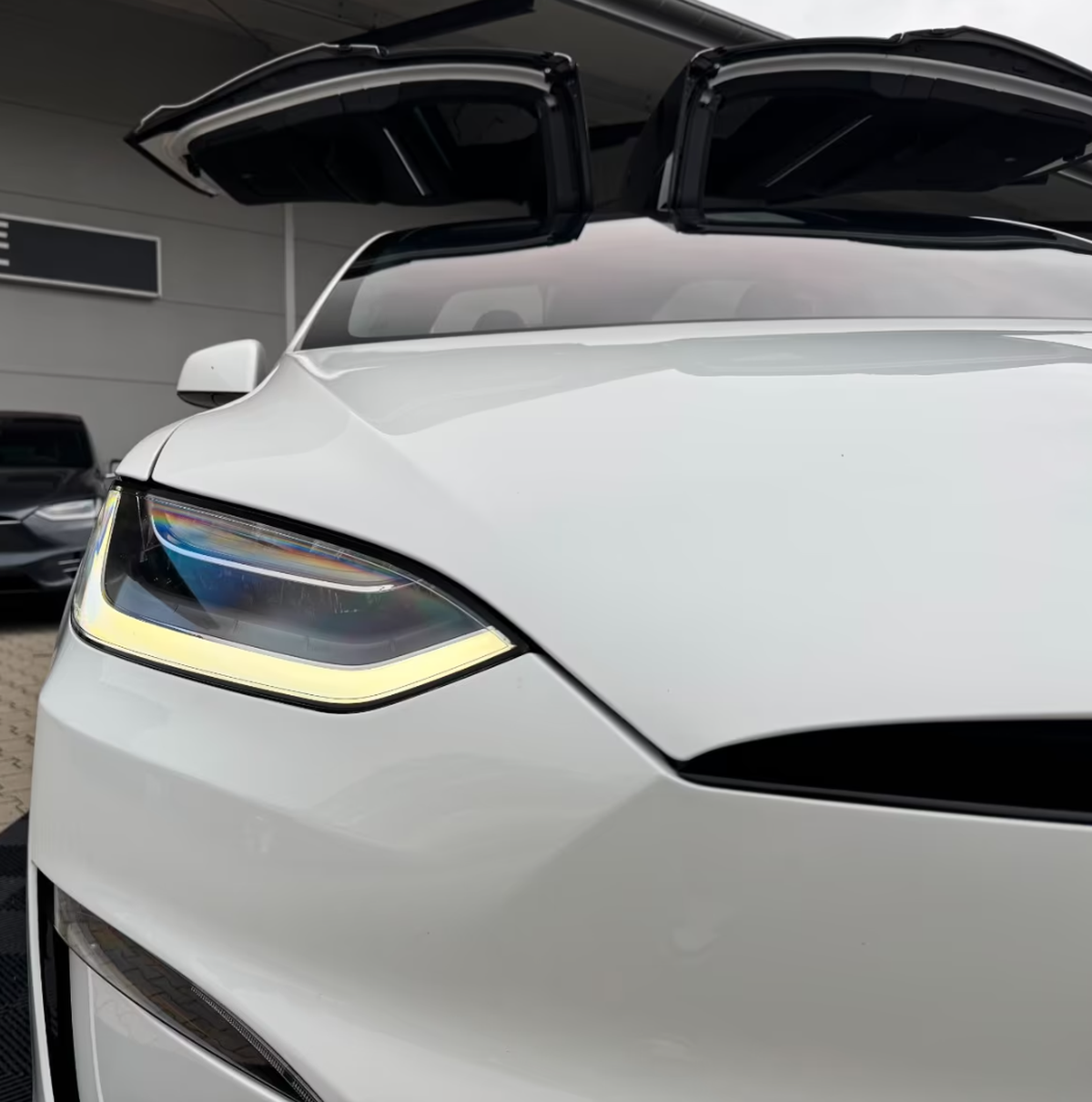 Tesla Model X Dual Motor Palladium/7 places/Pilote Automatique Amélioré/Attelage/TVA