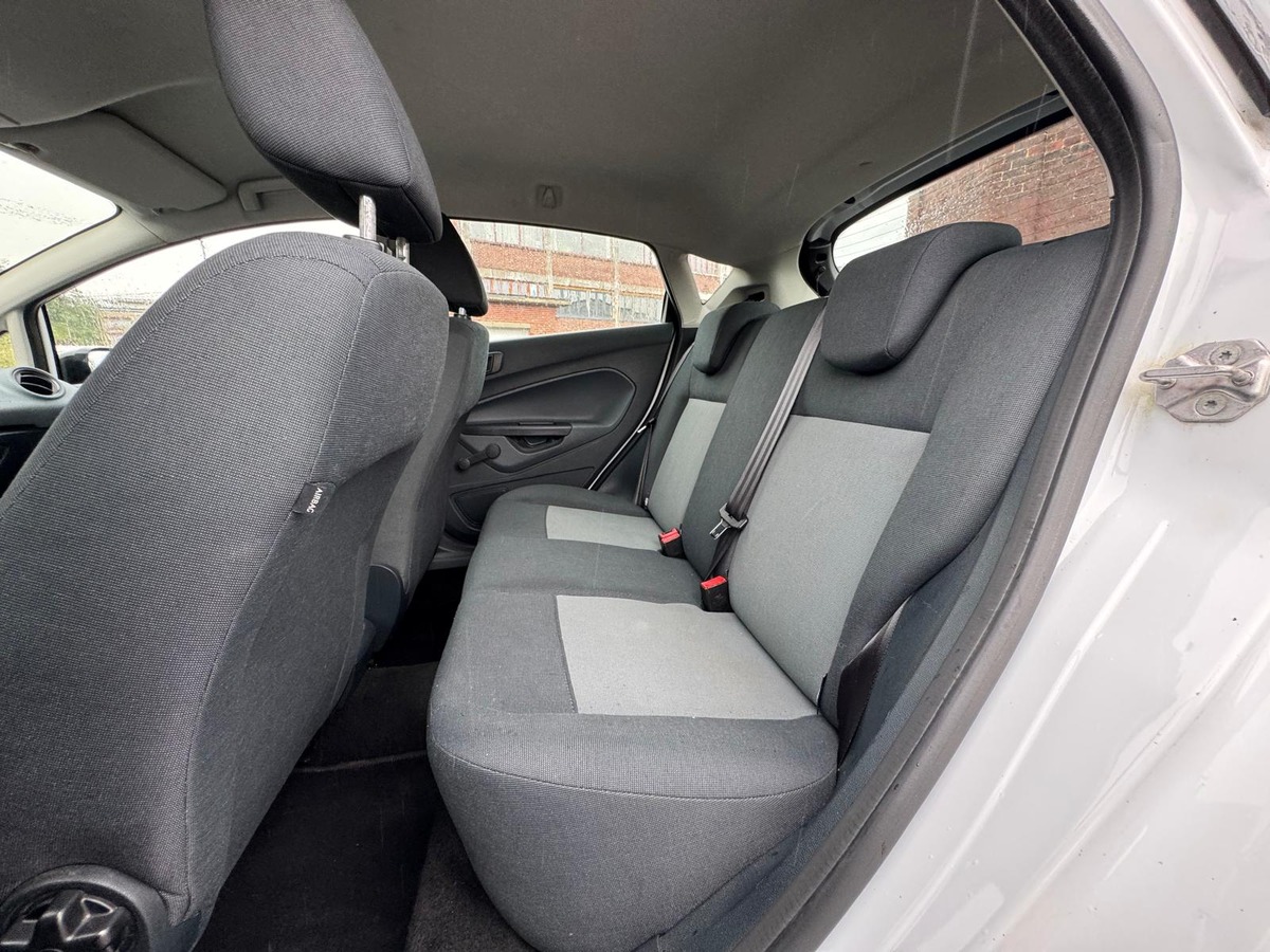 Ford Fiesta 1.25 82cv Ambiante Flexfuel (sans plomb / éthanol) - Garantie