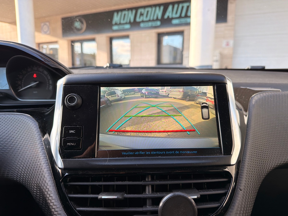 Peugeot 208 Allure 1.2 110 cv BVM5 - Distribution OK / 1ère main