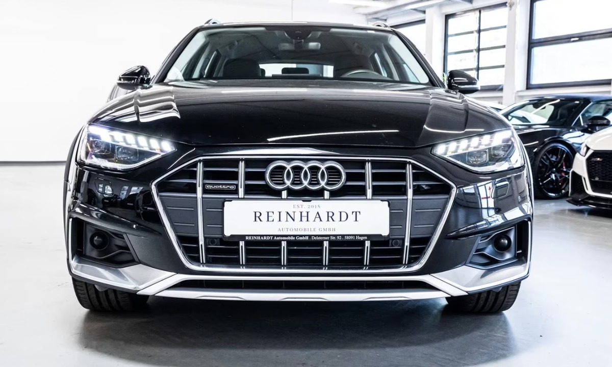 Audi A4 Allroad V 40 TDI 204ch Avus quattro S tronic 7 Attelage Phares LED matrix Caméra