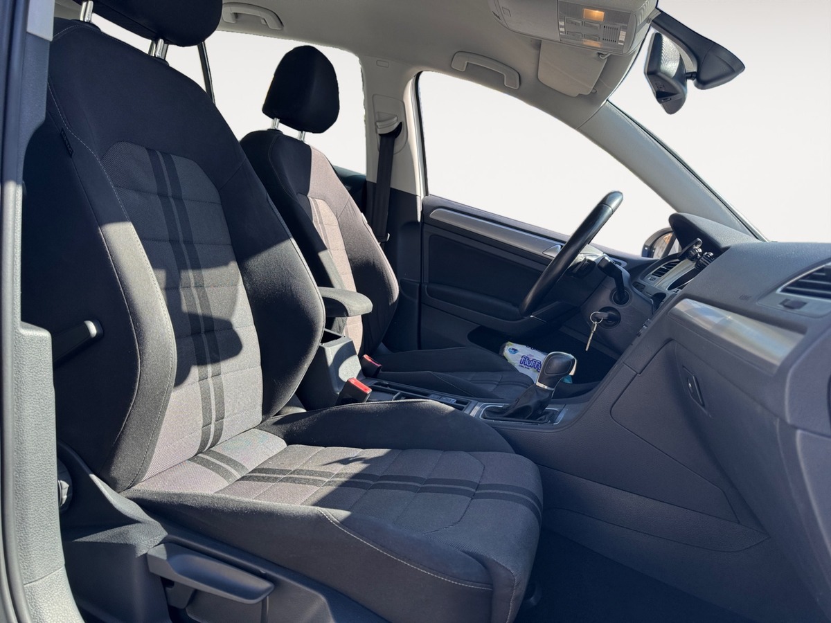 Volkswagen Golf 1.4 TSI 140 CV CONFORTLINE DSG7 / SUIVIE VW