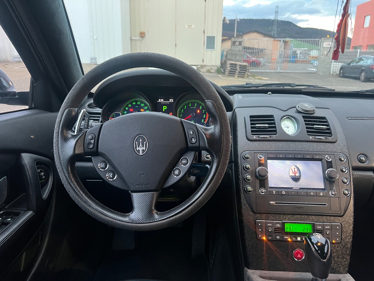 Maserati Quattroporte 4,7 S V8 431, SUIVI COMPLET , PACK BLACK, SIEGES CHAUFFANTS, COVERING