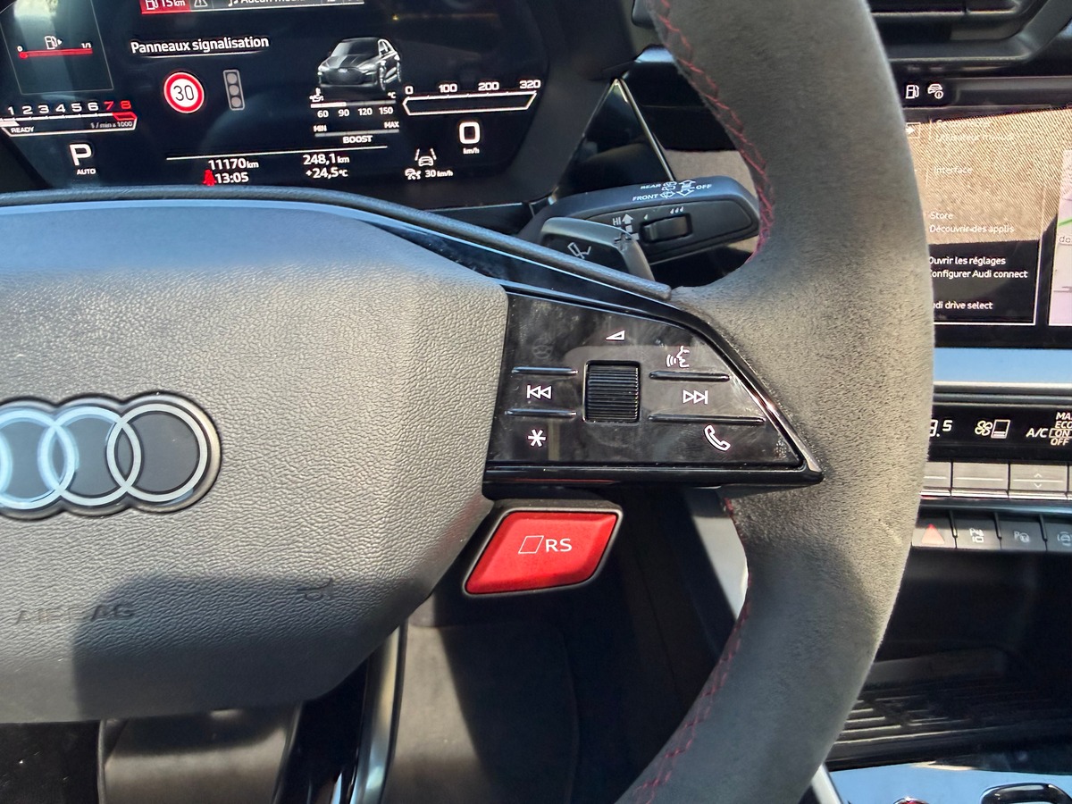Audi RS3 Sportback 8Y2 Facelift 2.5 TFSI 400ch Quattro BAQUETS CARBONE / TOIT OUVRANT / SONOS 3D