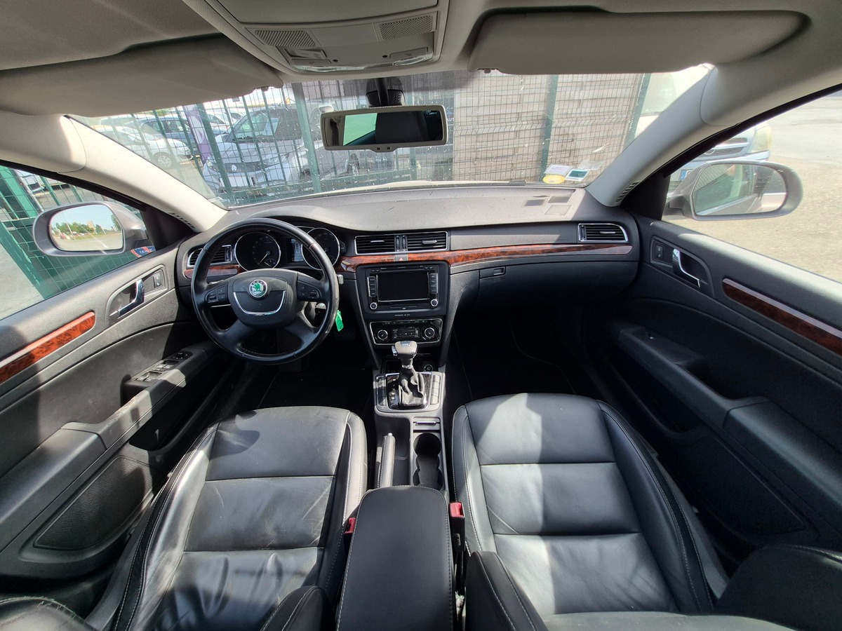 Skoda Superb Combi II 2.0 TDI 170 CR FAP PRAHA DSG